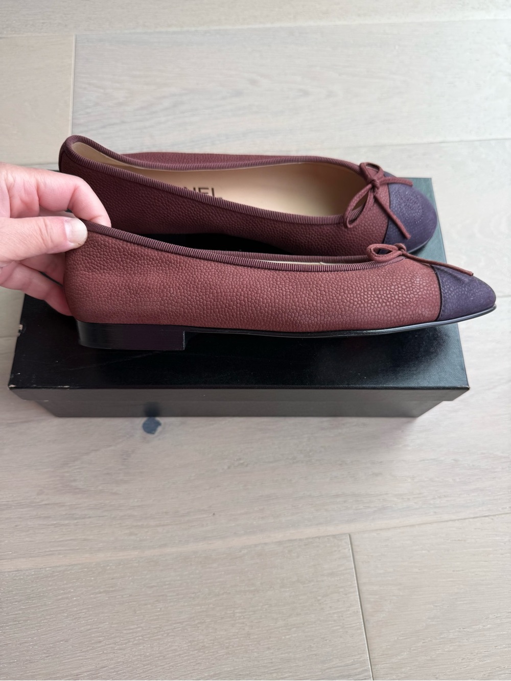 CHANEL Two-Tone Plum and Deep Burgundy Cap-Toe Ballet Flats - Picture 2 of 8